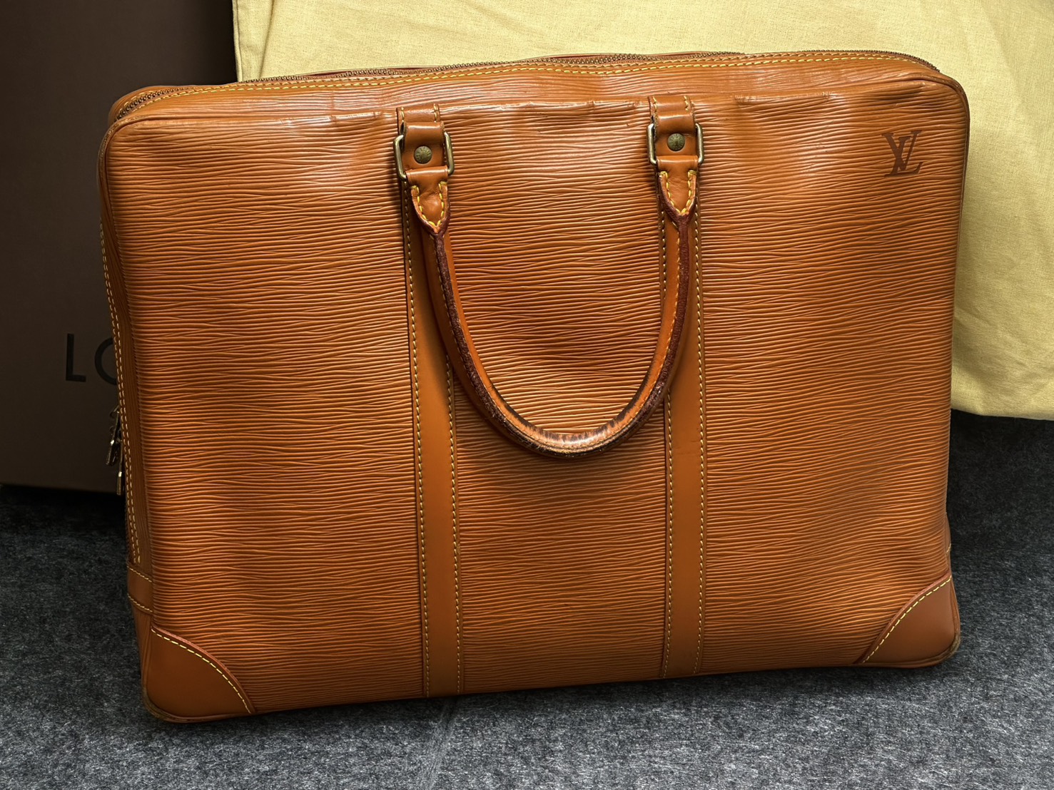 ルイヴィトン エピ バッグお買取りさせていただきました！