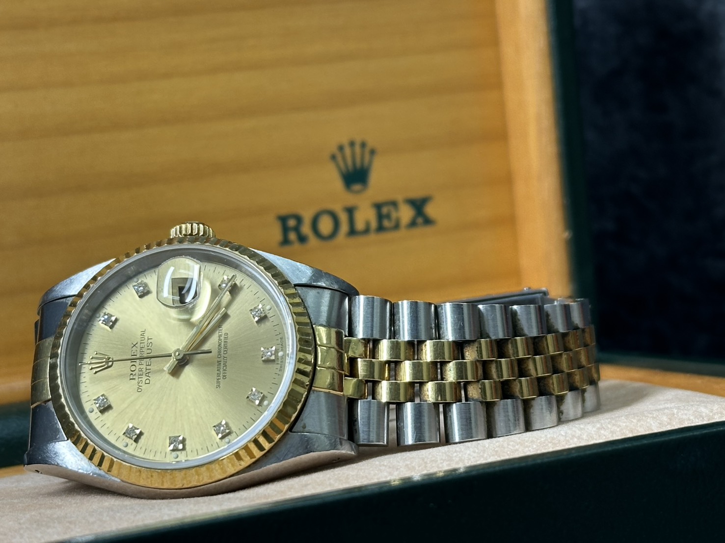 ROLEX デイトジャスト 16233G お買取りさせていただきました！