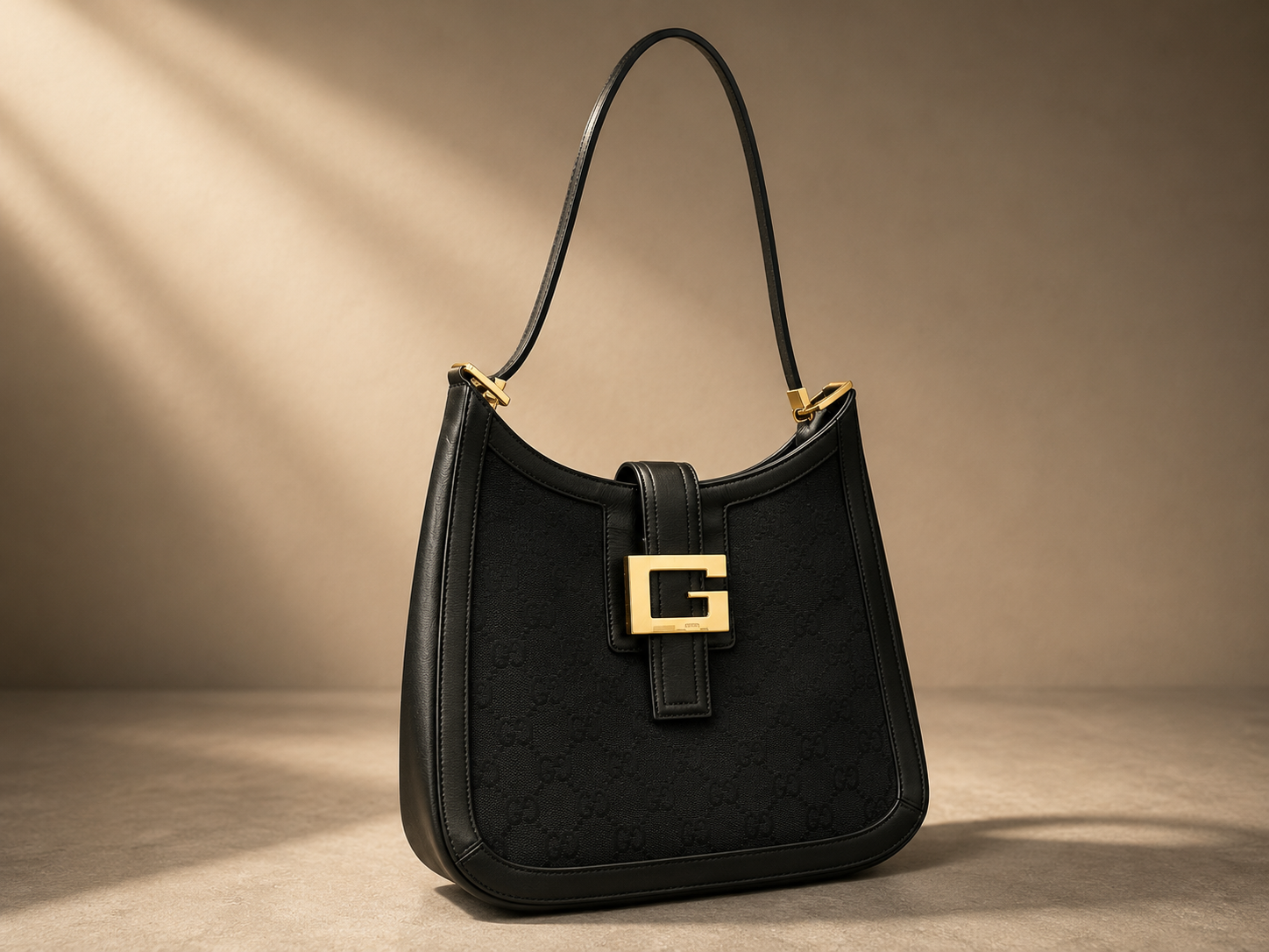 GUCCI　ショルダーバッグお買取りさせていただきました！